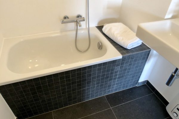 Badezimmer Dusche Fliesen Badewanne